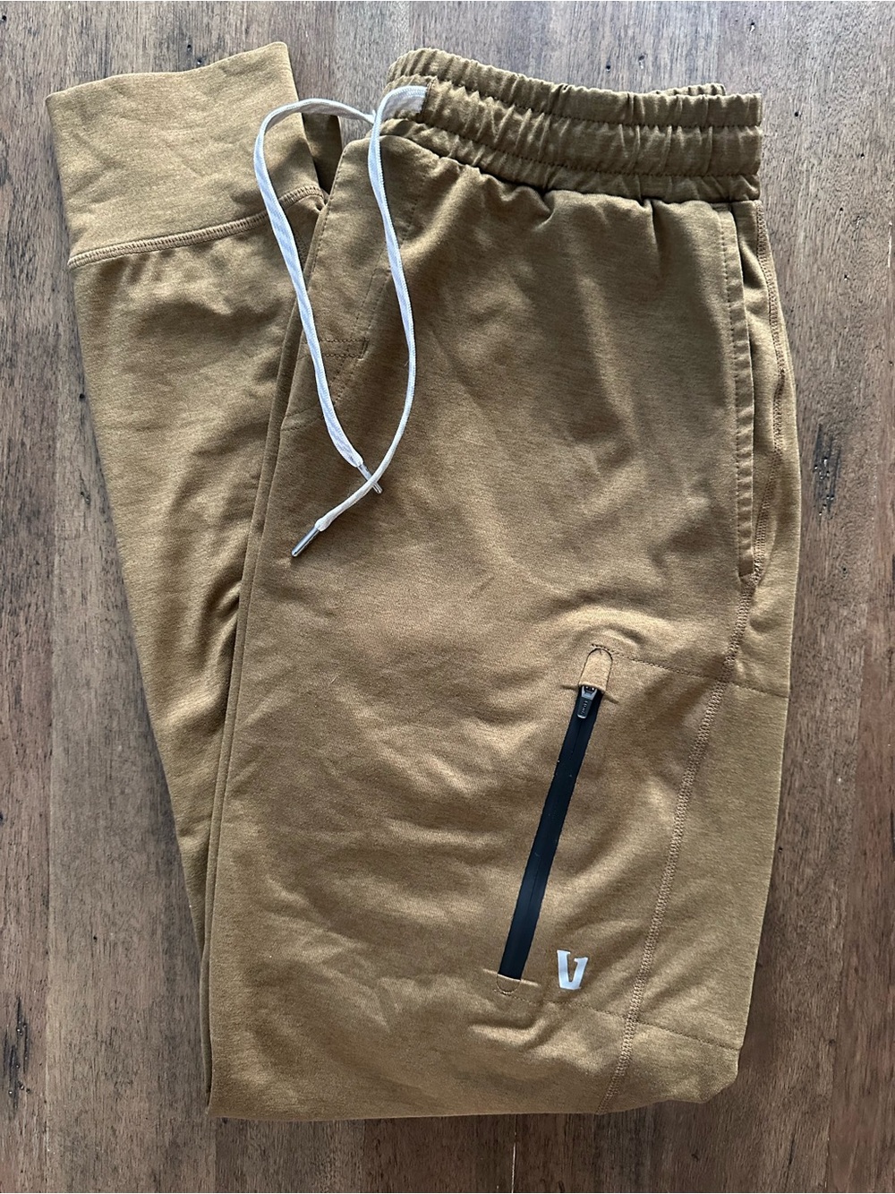 Vuori Men’s Performance Sunday Joggers Size Small